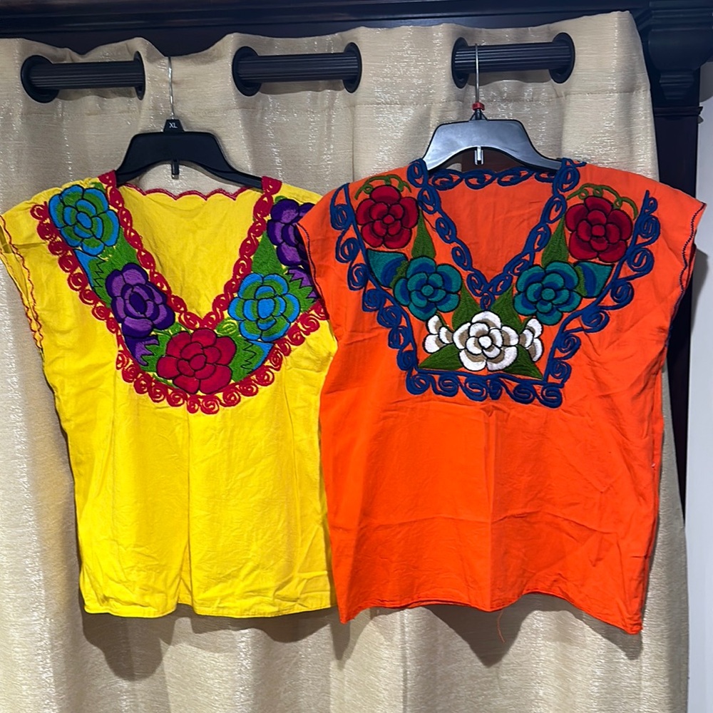 🌸NEW 2 blouses embroidered Fits Small-Medium Without Tags#1